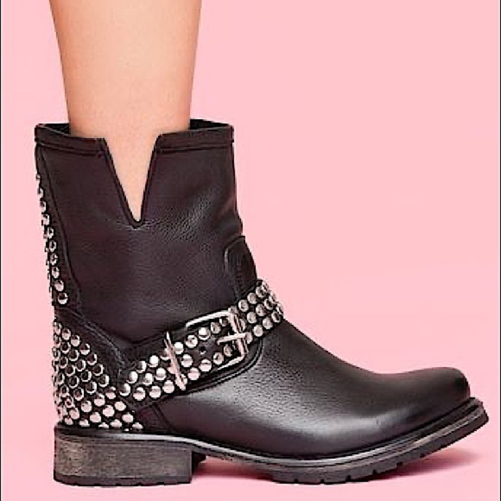 Steve Madden Fraankie Black Studded Ankle Leather Biker Moto Boots